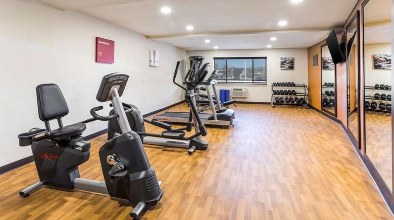 <b>Comfort Inn Waukesha Milwaukee West Health</b>. Images powered by <a href="https://iceportal.shijigroup.com/" title="IcePortal" target="_blank">IcePortal</a>.