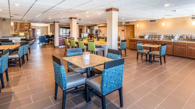 <b>Comfort Inn Waukesha Milwaukee West Restaurant</b>. Images powered by <a href="https://iceportal.shijigroup.com/" title="IcePortal" target="_blank">IcePortal</a>.
