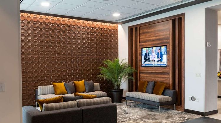 Wingate by Wyndham Angola Lobby