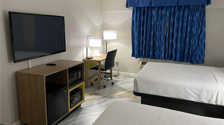 <b>Days Inn by Wyndham Jersey City Room</b>. Images powered by <a href="https://iceportal.shijigroup.com/" title="IcePortal" target="_blank">IcePortal</a>.