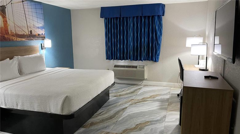 <b>Days Inn by Wyndham Jersey City Room</b>. Images powered by <a href="https://iceportal.shijigroup.com/" title="IcePortal" target="_blank">IcePortal</a>.