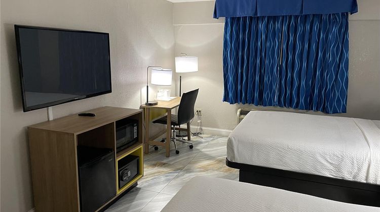 Days Inn by Wyndham Jersey City Room