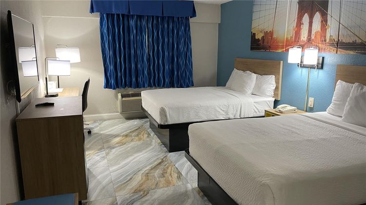 Days Inn by Wyndham Jersey City Room