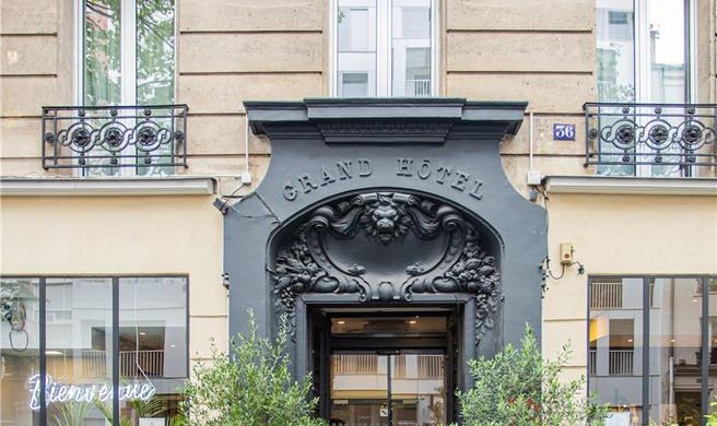 Grand Hotel Clichy Exterior