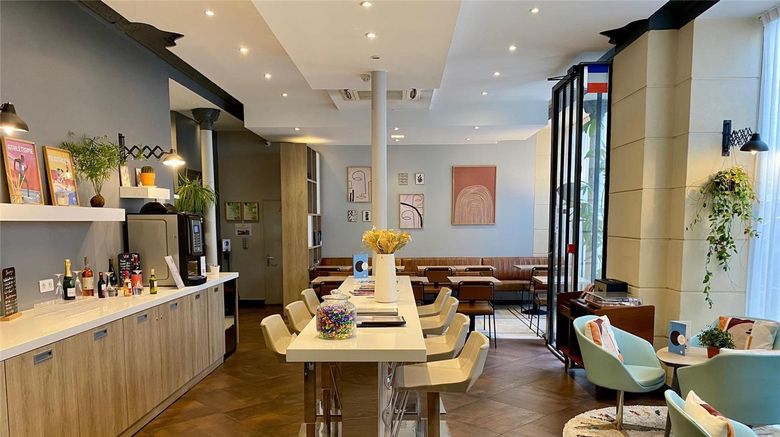 <b>Grand Hotel Clichy Restaurant</b>. Images powered by <a href="https://iceportal.shijigroup.com/" title="IcePortal" target="_blank">IcePortal</a>.