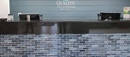 Quality Inn & Suites Lobby