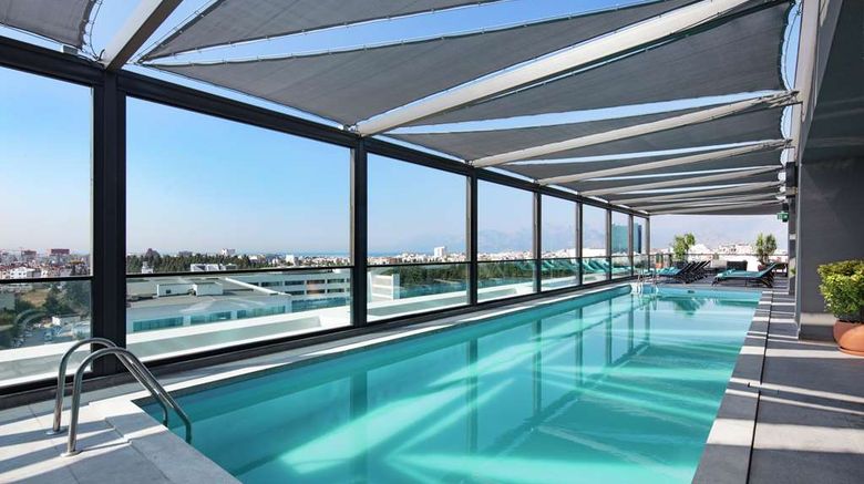 <b>DoubleTree by Hilton Antalya City Centre Pool</b>. Images powered by <a href="https://iceportal.shijigroup.com/" title="IcePortal" target="_blank">IcePortal</a>.