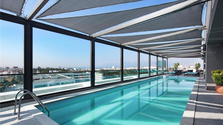 DoubleTree by Hilton Antalya City Centre Pool