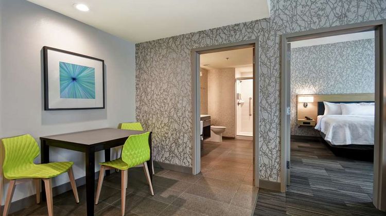 Home2 Suites Birmingham Fulton Room