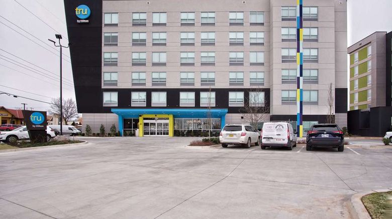 Tru by Hilton NW Expressway Exterior. Images powered by <a href="https://iceportal.shijigroup.com" target="_blank" rel="noopener">Ice Portal</a>.