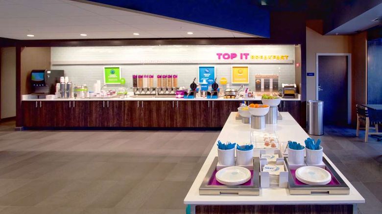 <b>Tru by Hilton NW Expressway Restaurant</b>. Images powered by <a href="https://iceportal.shijigroup.com/" title="IcePortal" target="_blank">IcePortal</a>.