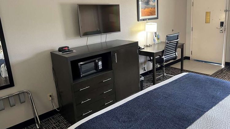 Days Inn by Wyndham Grove Room