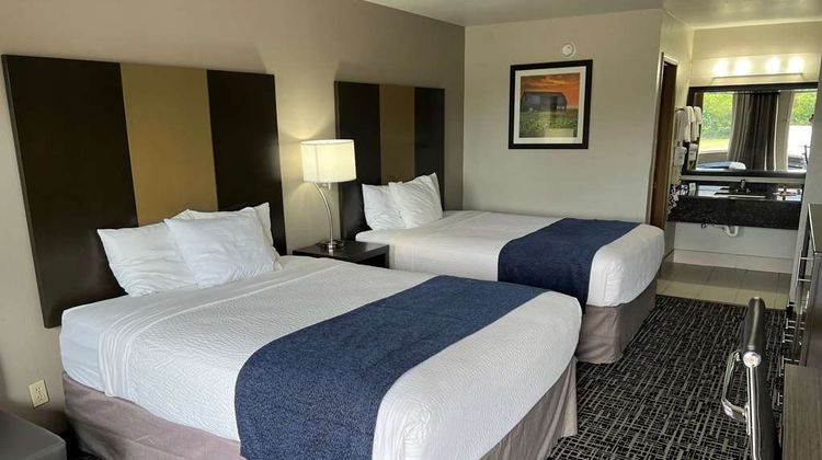 Days Inn by Wyndham Grove Room