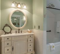 Steele Mansion Inn Room
