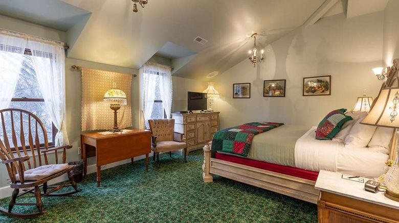 <b>Steele Mansion Inn Room</b>. Images powered by <a href="https://iceportal.shijigroup.com/" title="IcePortal" target="_blank">IcePortal</a>.