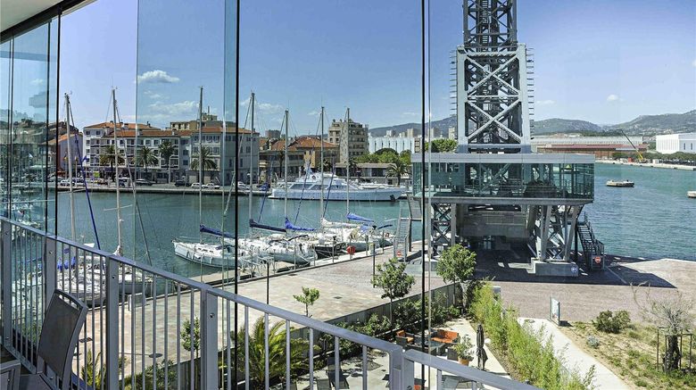 <b>Mercure Toulon La Seyne Room</b>. Images powered by <a href="https://iceportal.shijigroup.com/" title="IcePortal" target="_blank">IcePortal</a>.