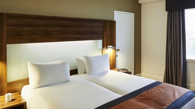 Mercure St Helens Hotel Room