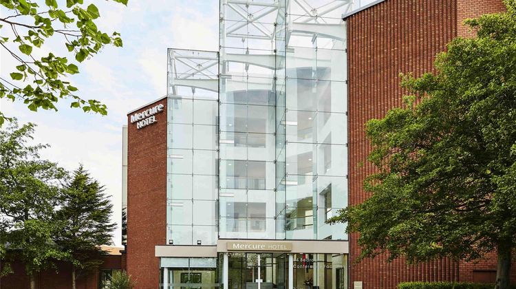 Mercure St Helens Hotel Exterior