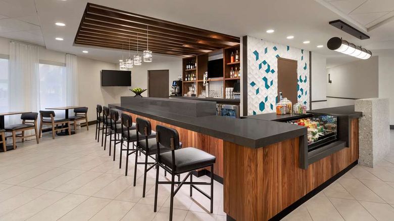 <b>Hyatt Place Tucson Central Restaurant</b>. Images powered by <a href="https://iceportal.shijigroup.com/" title="IcePortal" target="_blank">IcePortal</a>.