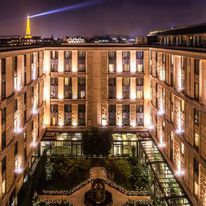 Hotel du Collectionneur Arc de Triomphe