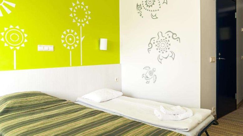 <b>Tallink Express Hotel Room</b>. Images powered by <a href="https://iceportal.shijigroup.com/" title="IcePortal" target="_blank">IcePortal</a>.