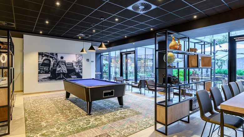 <b>Radisson Hotel Antwerp Berchem Lobby</b>. Images powered by <a href="https://iceportal.shijigroup.com/" title="IcePortal" target="_blank">IcePortal</a>.