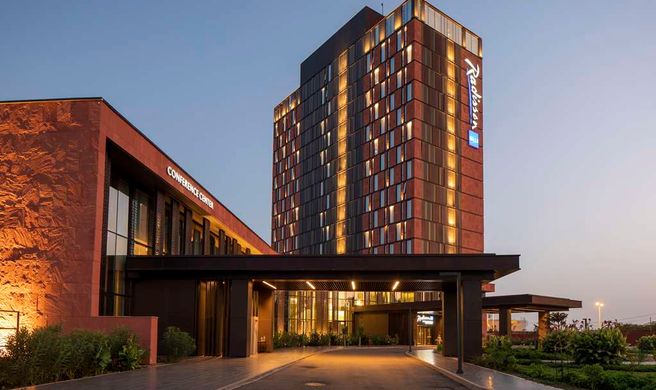 Radisson Blu Hotel & Conference Centre Exterior
