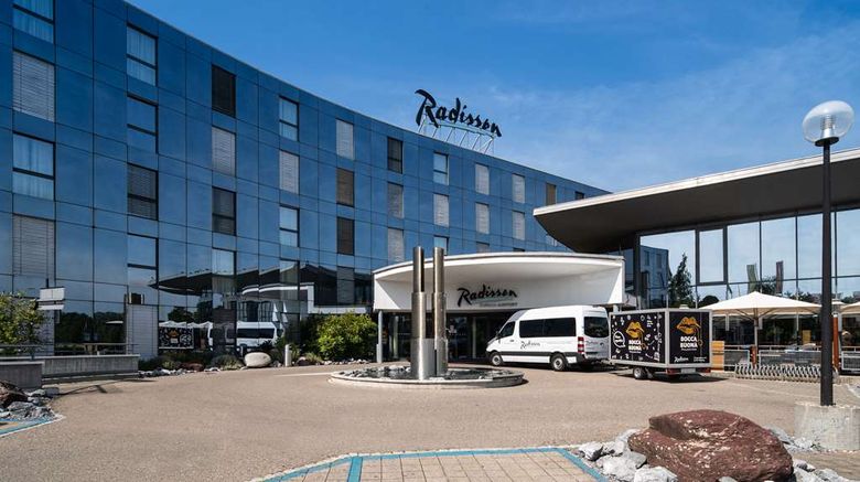 <b>Radisson Hotel Zurich Airport Exterior</b>. Images powered by <a href="https://iceportal.shijigroup.com/" title="IcePortal" target="_blank">IcePortal</a>.