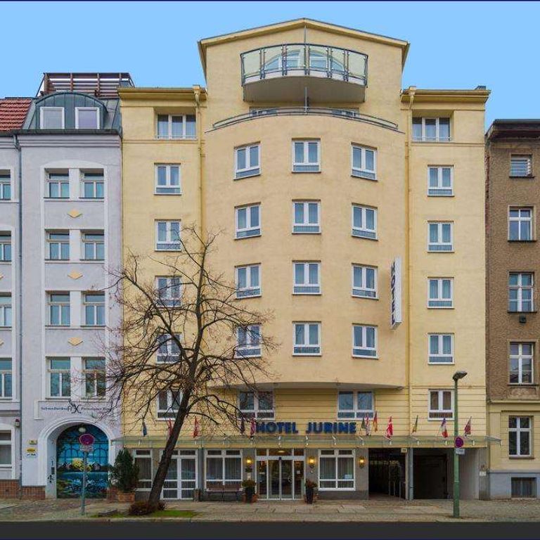 Jurine Hotel
