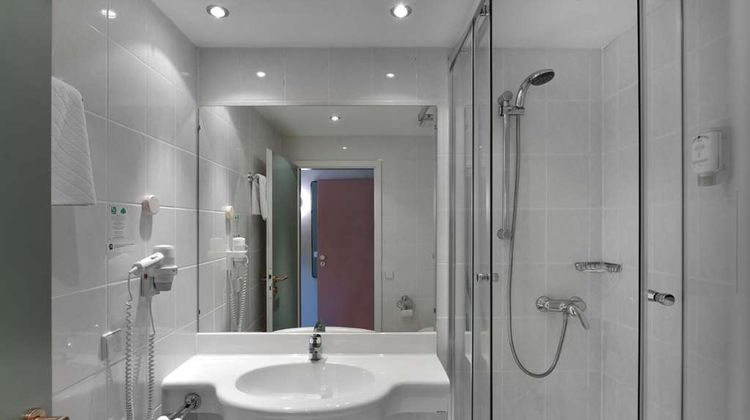 Jurine Hotel Room