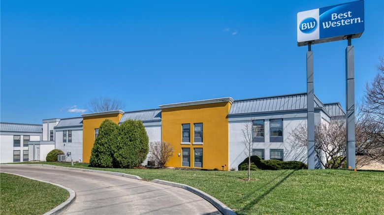 <b>Best Western Batesville Exterior</b>. Images powered by <a href="https://iceportal.shijigroup.com/" title="IcePortal" target="_blank">IcePortal</a>.