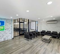 SureStay Hotel by BW Phoenix Airport Lobby