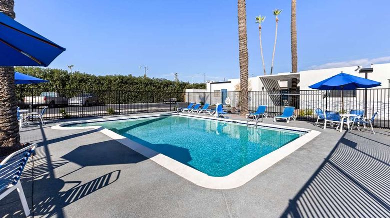 <b>SureStay Hotel by BW Phoenix Airport Pool</b>. Images powered by <a href="https://iceportal.shijigroup.com/" title="IcePortal" target="_blank">IcePortal</a>.