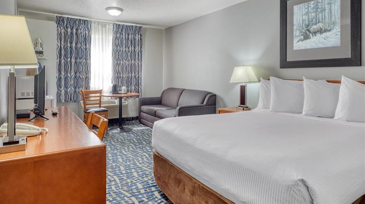 SureStay Plus by Best Western Lethbridge Room