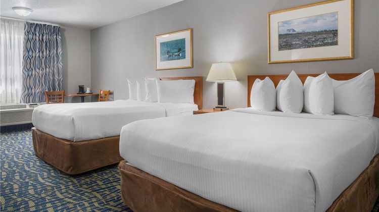 SureStay Plus by Best Western Lethbridge Room