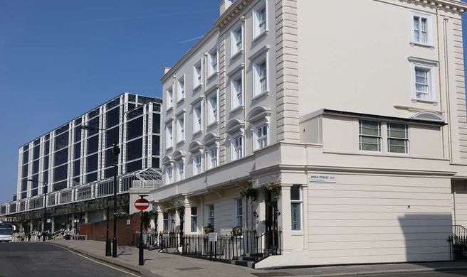Best Western Buckingham Palace Road Exterior
