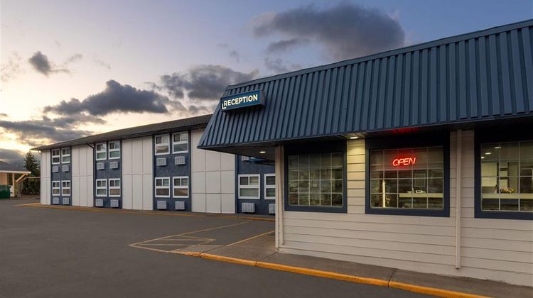 Travelodge by Wyndham Blairmore Exterior