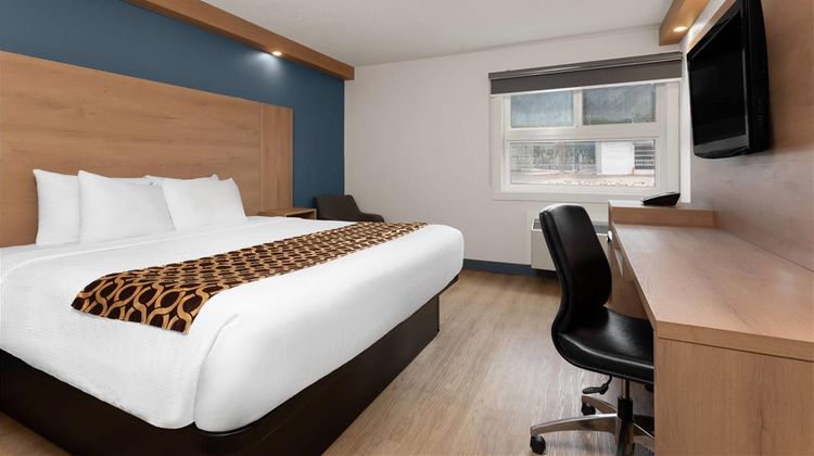 Travelodge by Wyndham Blairmore Room