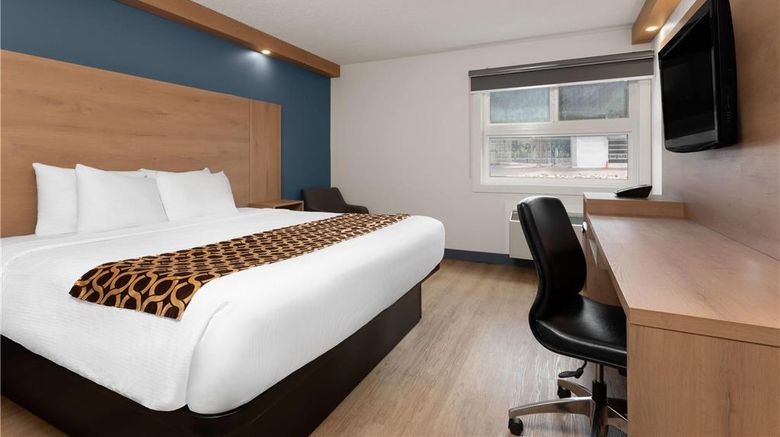 <b>Travelodge by Wyndham Blairmore Room</b>. Images powered by <a href="https://iceportal.shijigroup.com/" title="IcePortal" target="_blank">IcePortal</a>.