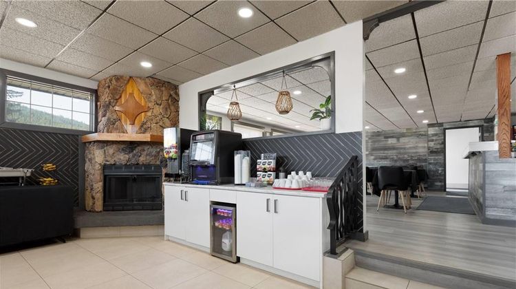 Travelodge by Wyndham Blairmore Other