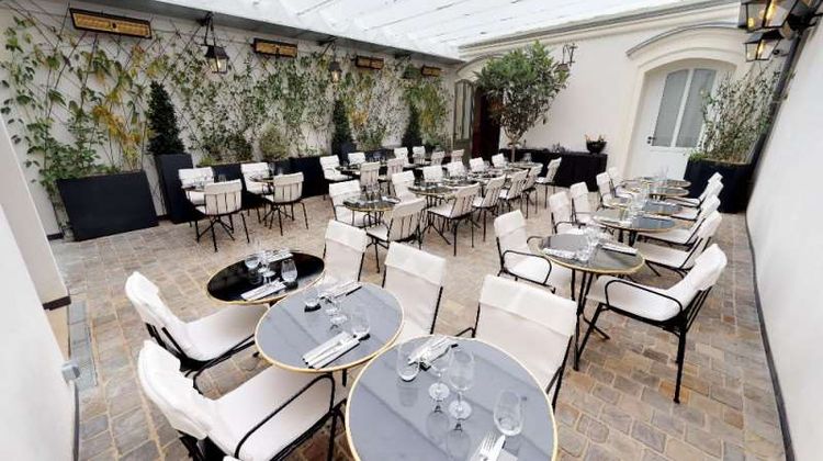 Mom'Art Paris Hotel Restaurant