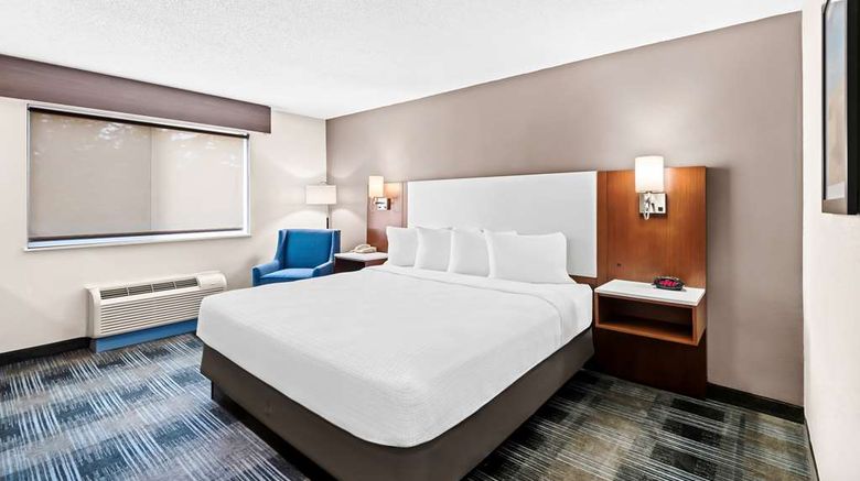 <b>Best Western Ottumwa Inn & Suites Room</b>. Images powered by <a href="https://iceportal.shijigroup.com/" title="IcePortal" target="_blank">IcePortal</a>.