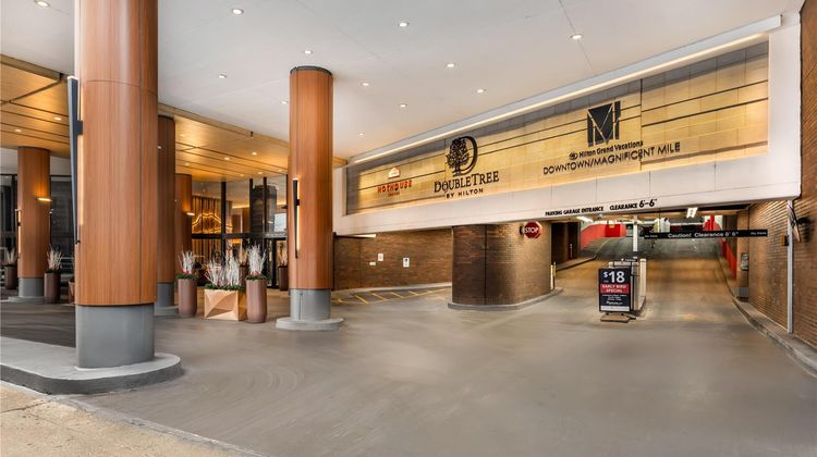 Hilton Grand Vacations Magnificent Mile Exterior