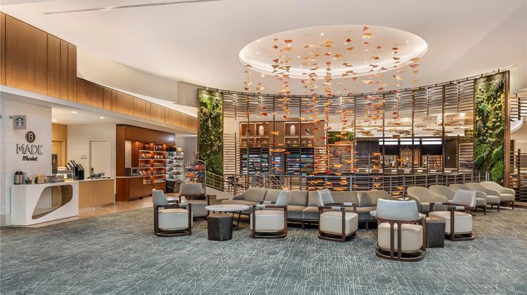 Hilton Grand Vacations Magnificent Mile Lobby