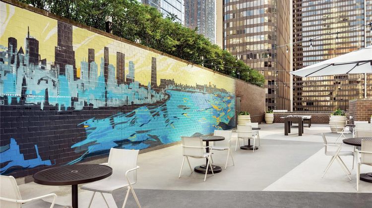 Hilton Grand Vacations Magnificent Mile Exterior
