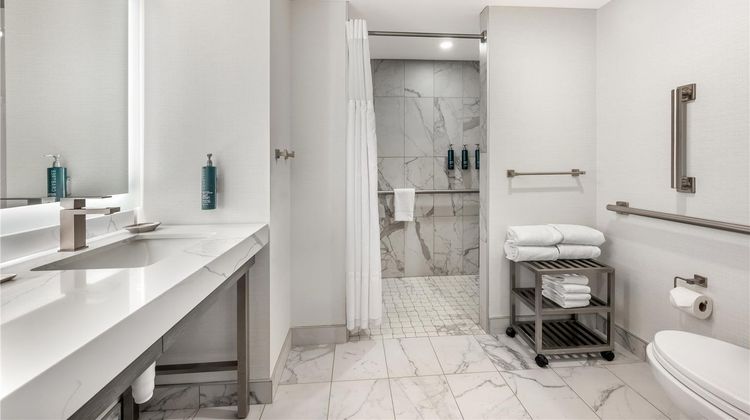 Hilton Grand Vacations Magnificent Mile Room