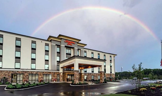 Hampton Inn Madison Exterior