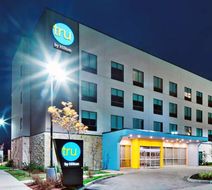 Tru by Hilton Terrell Exterior