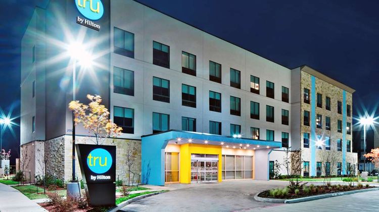 Tru by Hilton Terrell Exterior