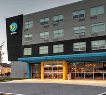 Tru by Hilton Georgetown Exterior